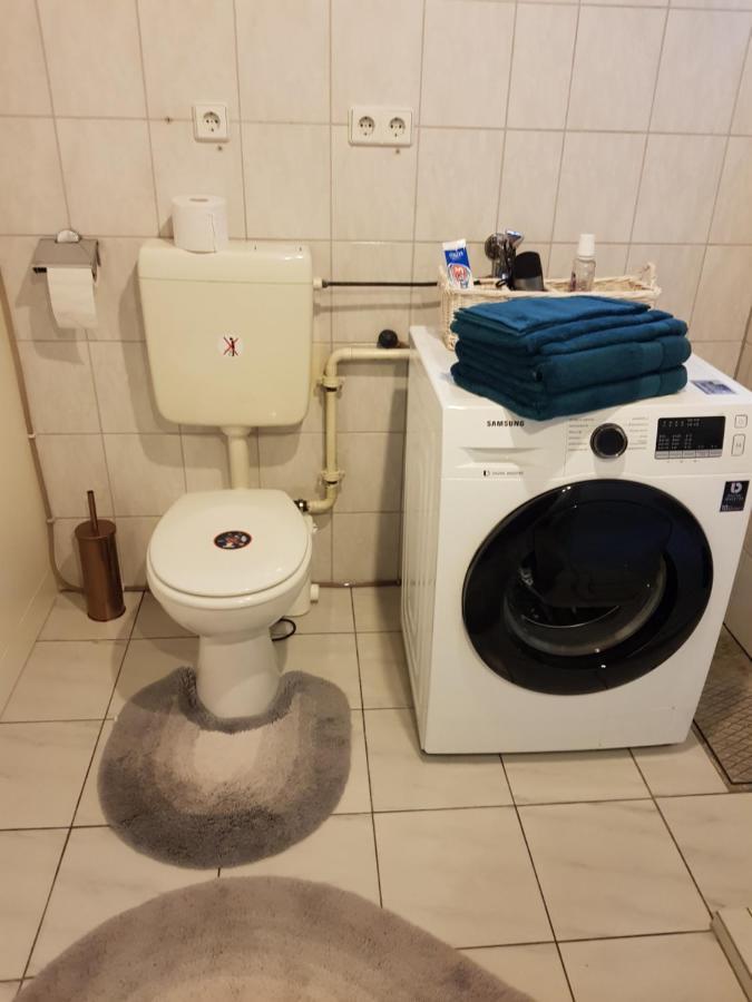 4 Sterne Souterrain Apartment Alt-Mariendorf Berlin Luaran gambar